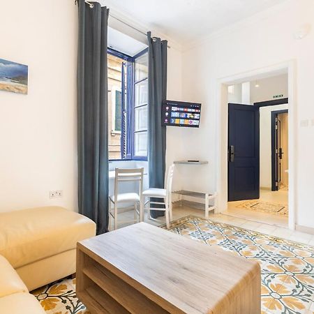 A Studio Apartment In Malta'S Capital La Valette Extérieur photo